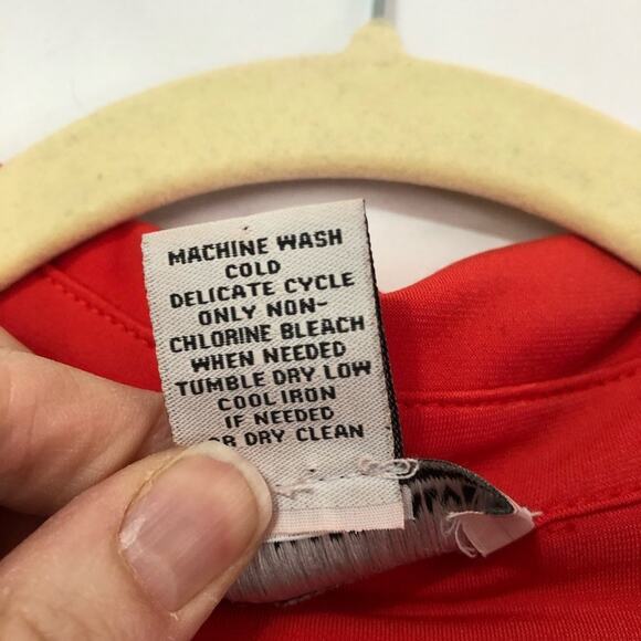 Carmen Marc Valvo Coral Henley Collared Shirt Womens S Red Long Sleeve Blouse - Picture 7 of 8